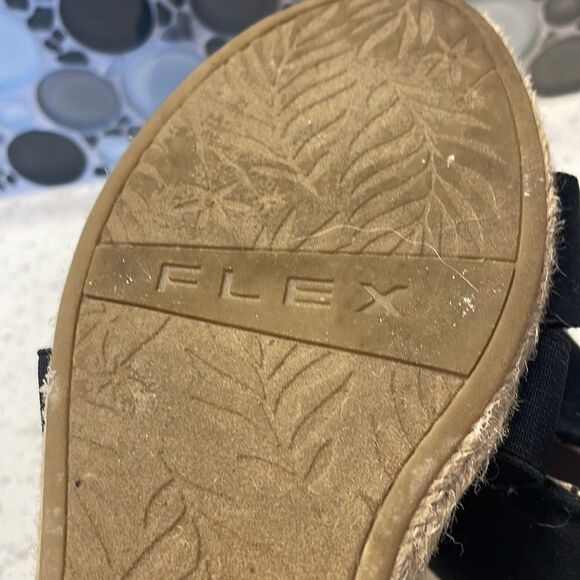 LIFE Stride woman’s black sandals - Picture 12 of 12